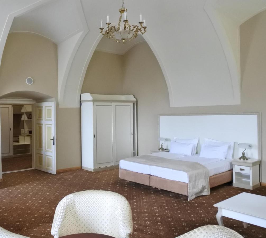 Hotel Gino Park Palace Považská Bystrica 外观 照片