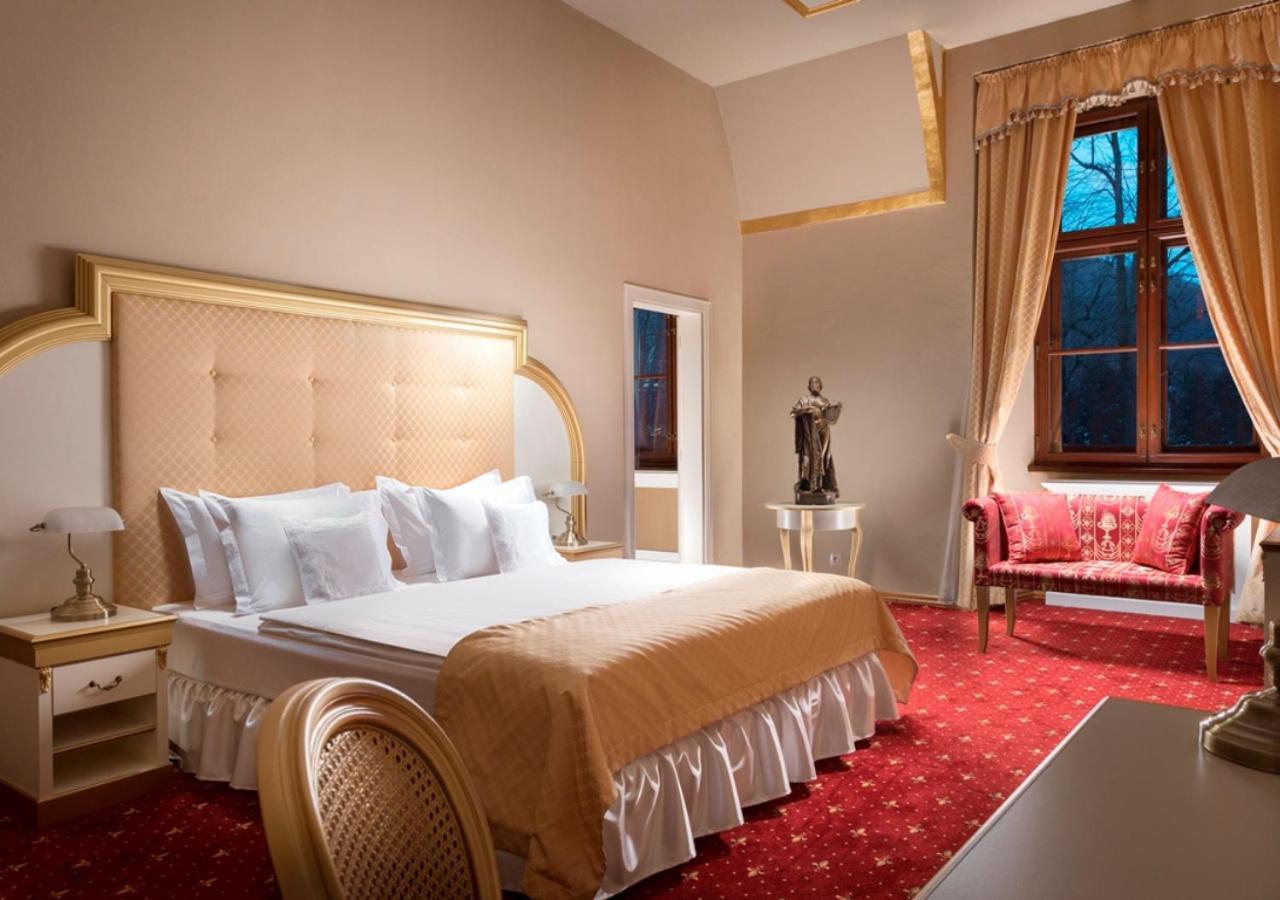 Hotel Gino Park Palace Považská Bystrica 外观 照片