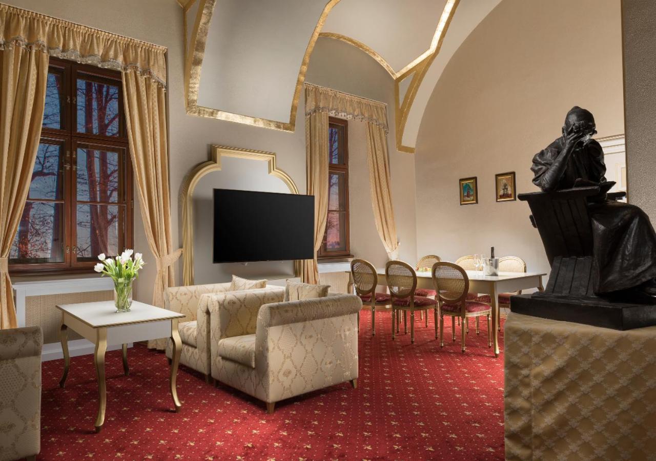 Hotel Gino Park Palace Považská Bystrica 外观 照片