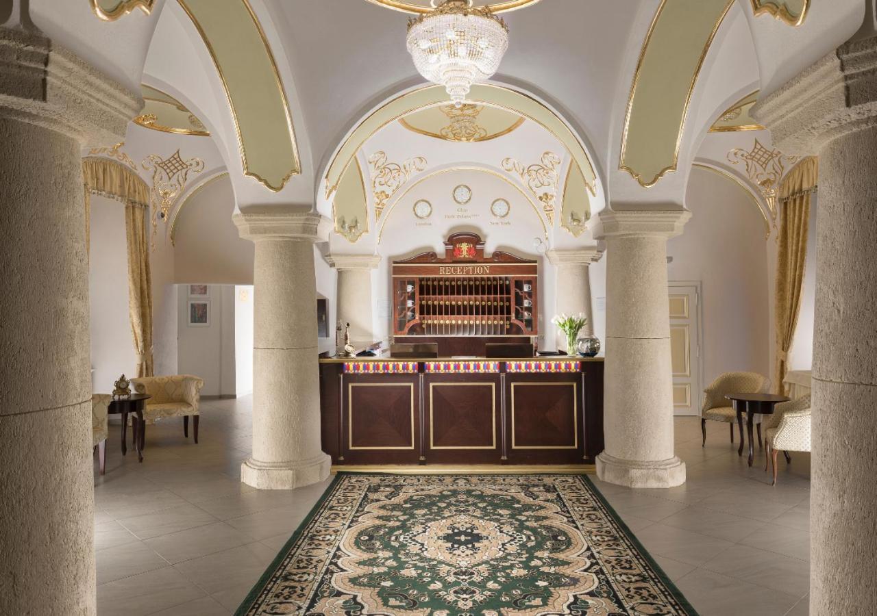 Hotel Gino Park Palace Považská Bystrica 外观 照片