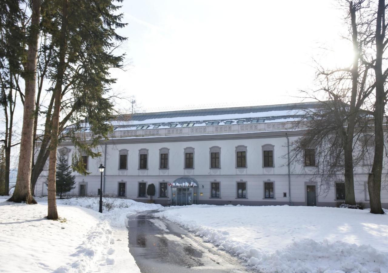 Hotel Gino Park Palace Považská Bystrica 外观 照片