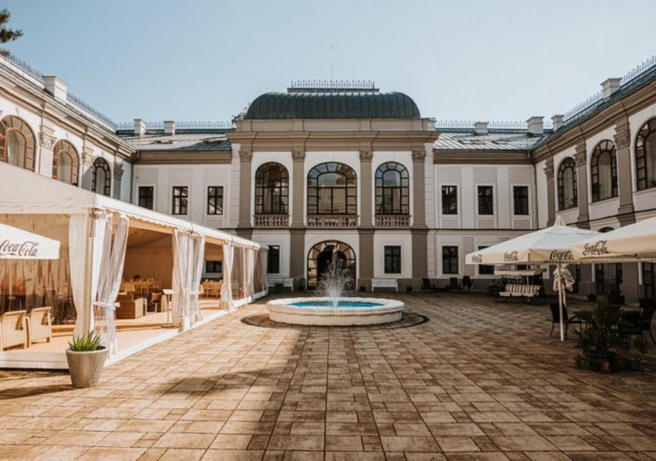 Hotel Gino Park Palace Považská Bystrica 外观 照片