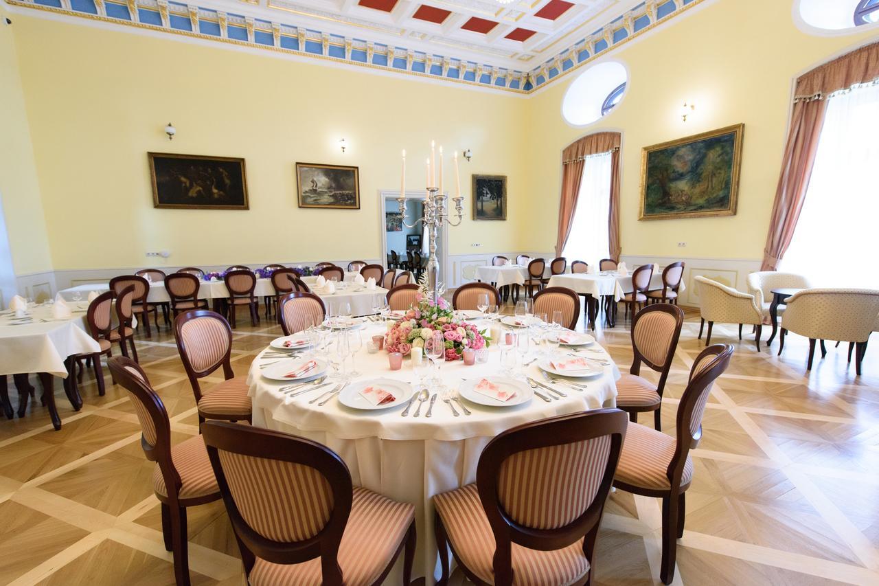 Hotel Gino Park Palace Považská Bystrica 外观 照片
