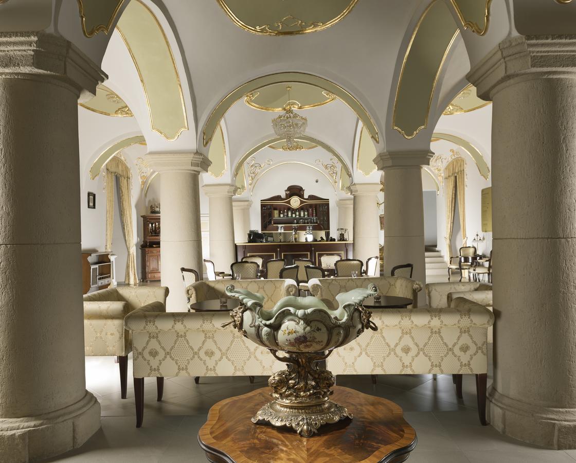 Hotel Gino Park Palace Považská Bystrica 外观 照片