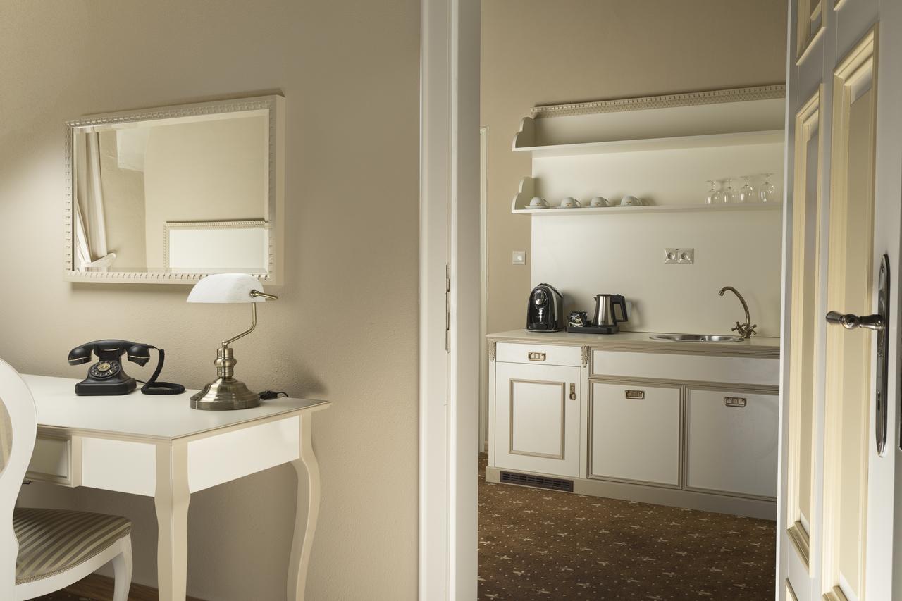 Hotel Gino Park Palace Považská Bystrica 外观 照片